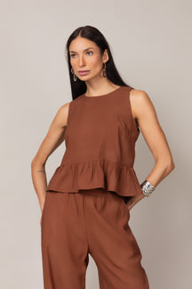 Conjunto com Blusa Peplum e Calça Pantalona