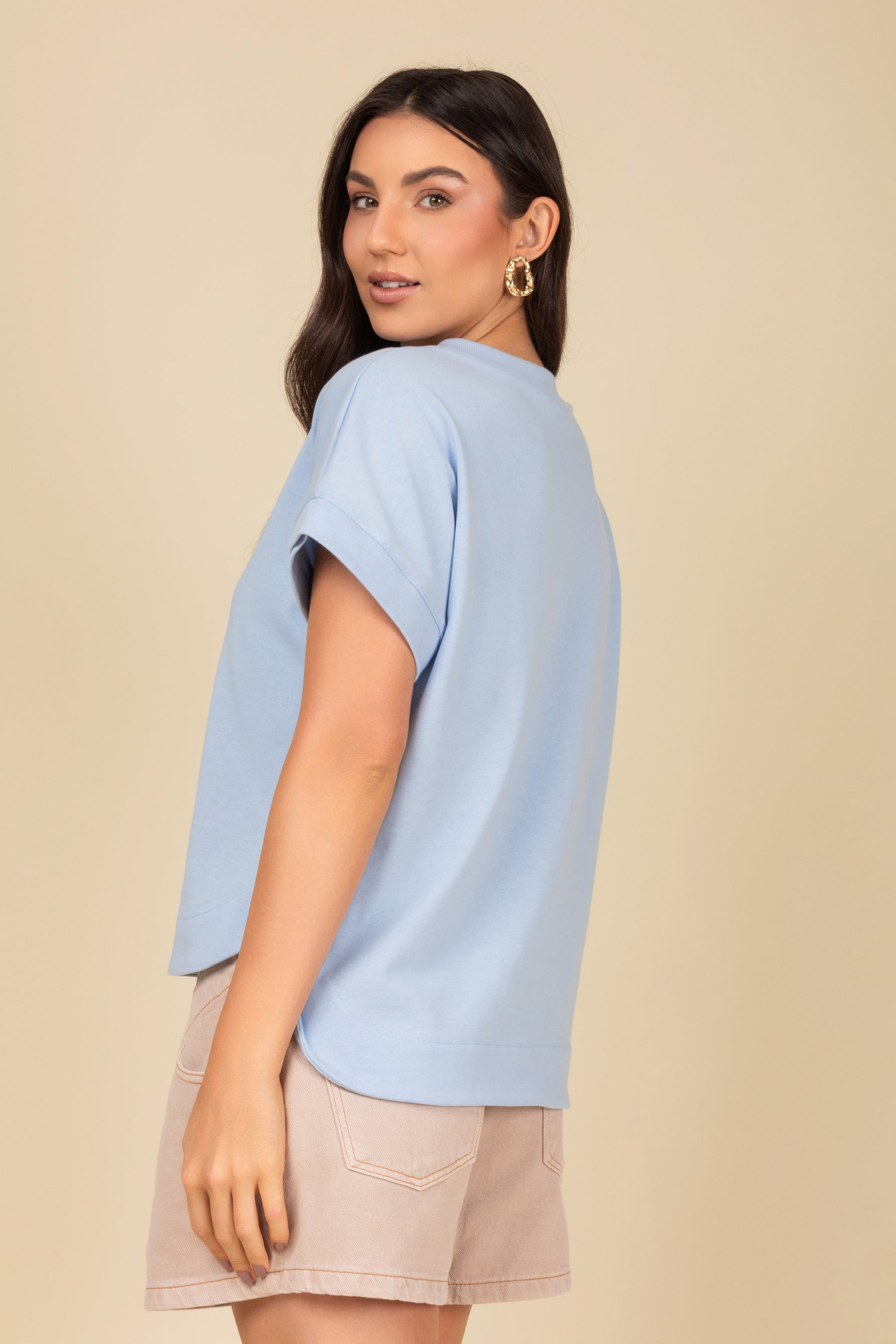 Blusa Decote em V com Manga Dobrada