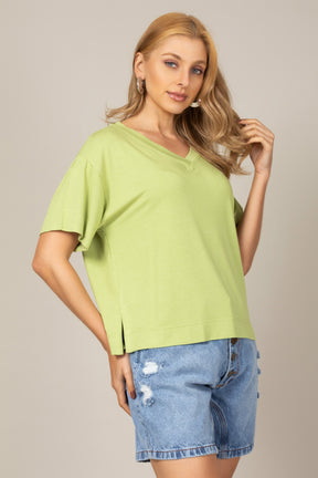 Blusa Básica Decote V em Malha