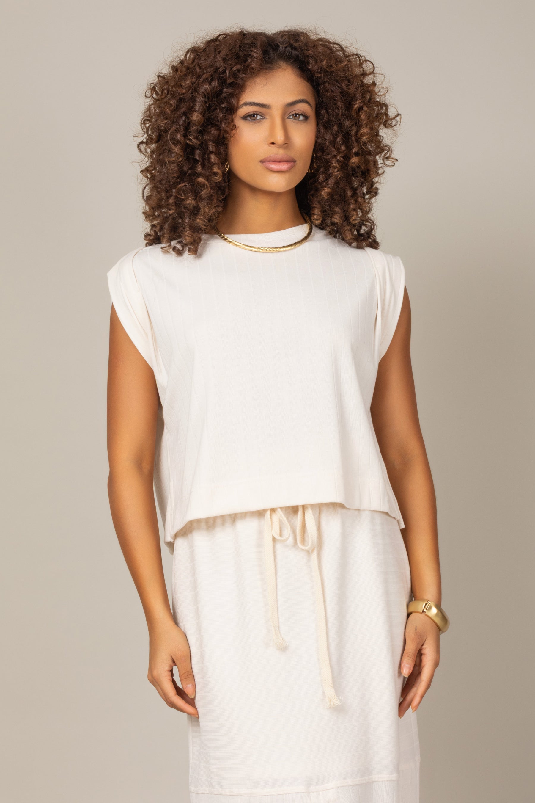 Conjunto Saia Midi com Blusa em Malha