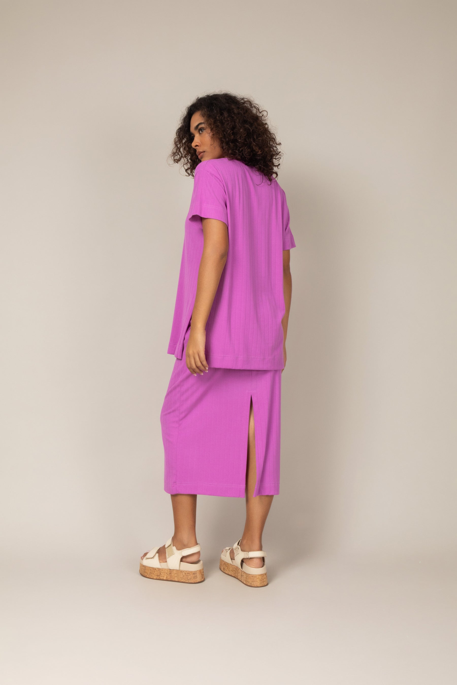 Conjunto Canelado Blusa e Saia Midi