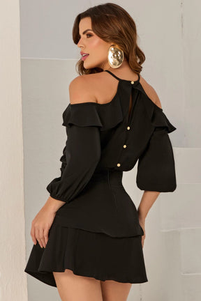 Vestido Curto Letícia Elegance Fluid com Recortes Vazados nos Ombros